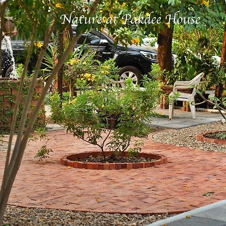 Hotel Pakdee House Udon Thani Esterno foto
