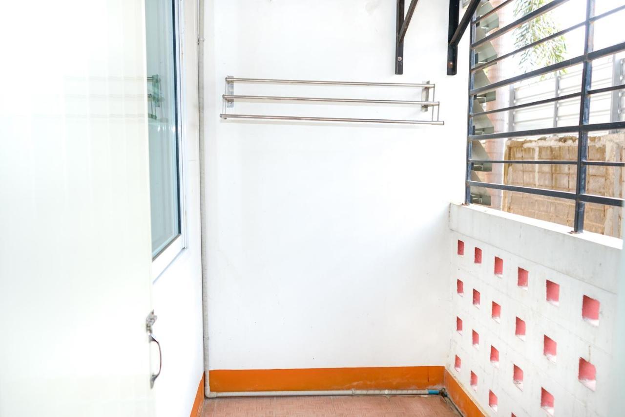 Hotel Pakdee House Udon Thani Esterno foto