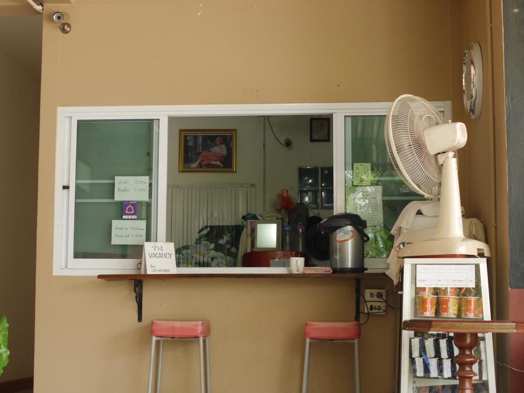 Hotel Pakdee House Udon Thani Esterno foto