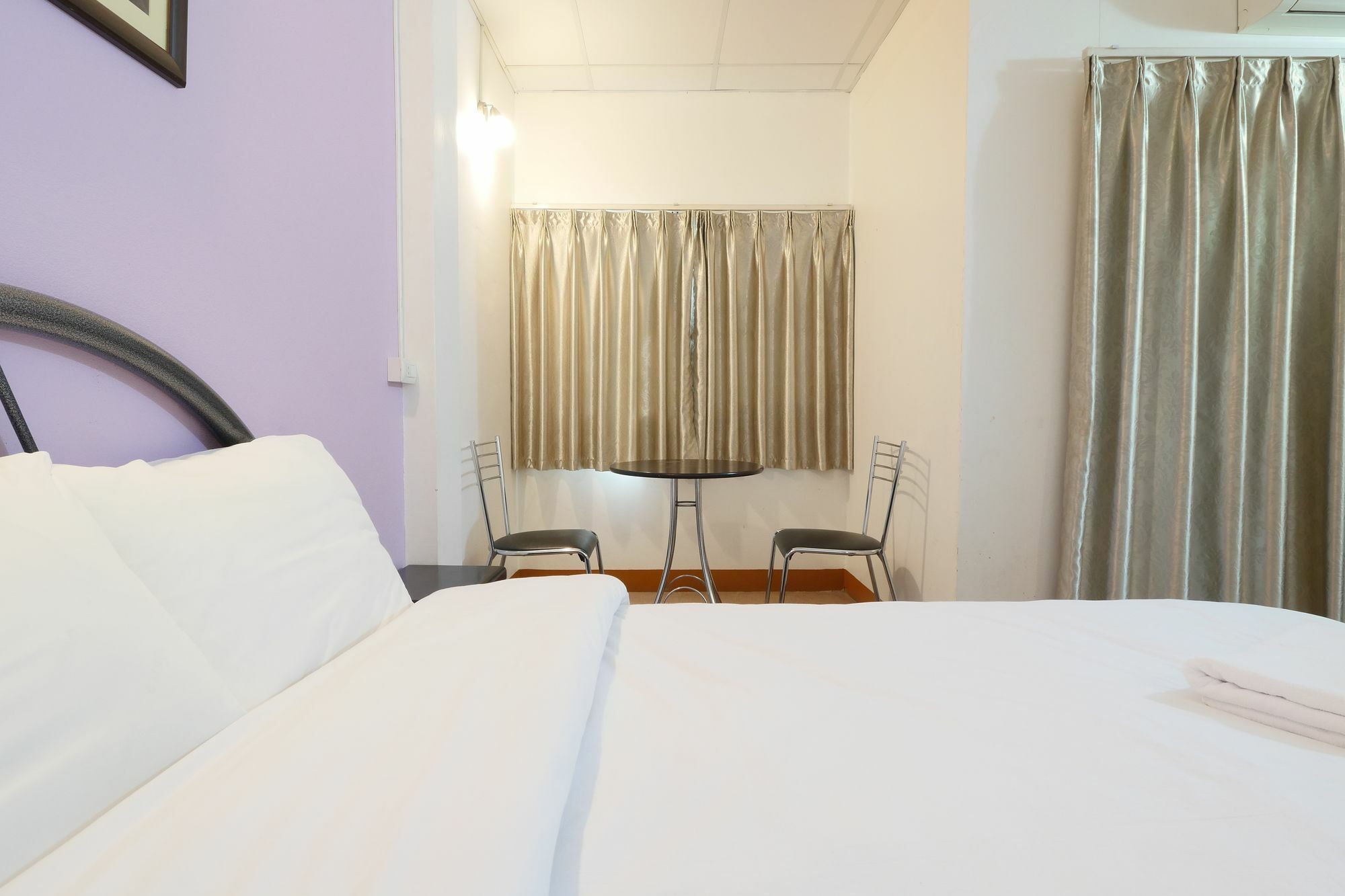 Hotel Pakdee House Udon Thani Esterno foto