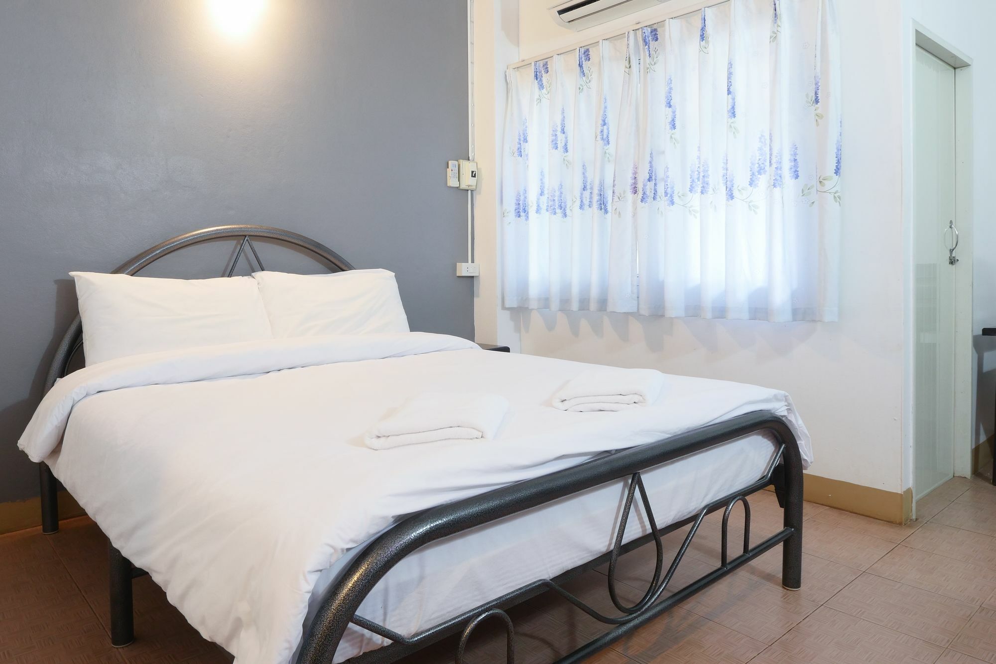 Hotel Pakdee House Udon Thani Esterno foto